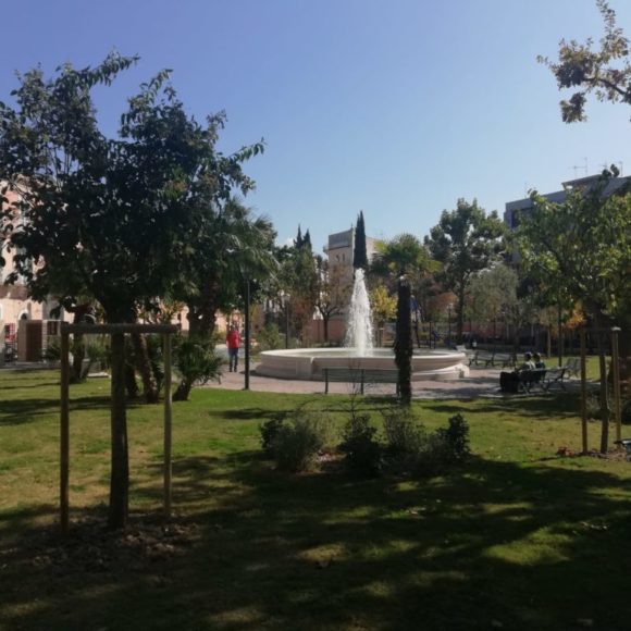 A Matera cimiteri riaperti solo la mattina e fruibili alcuni parchi, chiusi i bagni le aree gioco per bambini