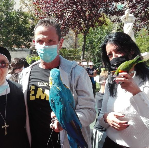 Fly, Enzo Salvi e Chiara Alessandrini all’Istituto Sacro Cuore di Matera: ecco come i piccoli imparano a rispettare gli animali