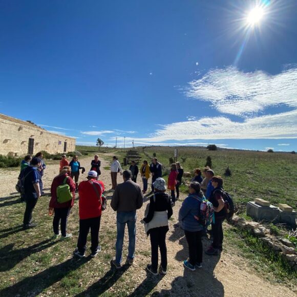 Sulla Murgia Materana la prima uscita del progetto di “montagnaterapia” sottoscritto tra l’A.Ma.Sa.M – Associazione Materana per la Salute Mentale e l’Associazione CAI Matera “Falco Naumanni”